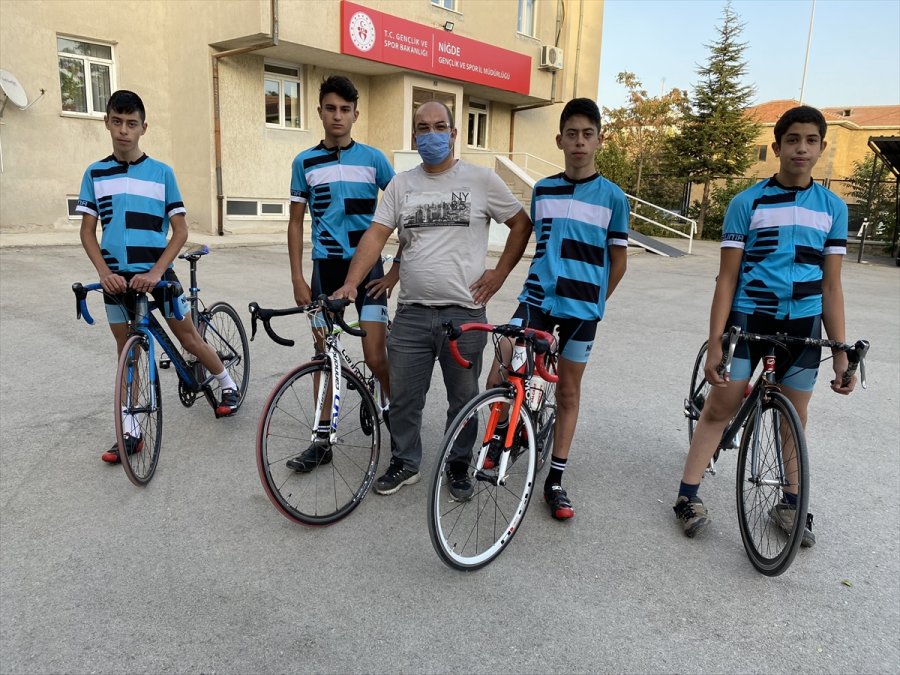 Kaza Nedeniyle Kariyeri Sona Eren Milli Bisikletçi Yeni Sporcular Yetiştiriyor