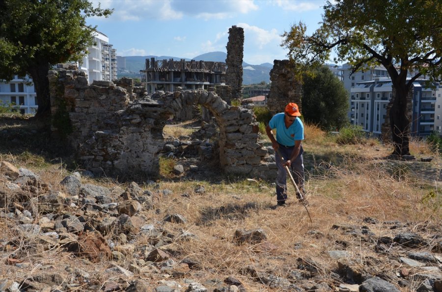 Naula Antik Kenti'nde Çevre Temizliği Çalışması