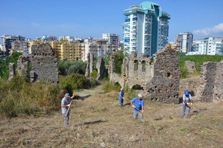 Naula Antik Kenti'nde Çevre Temizliği Çalışması