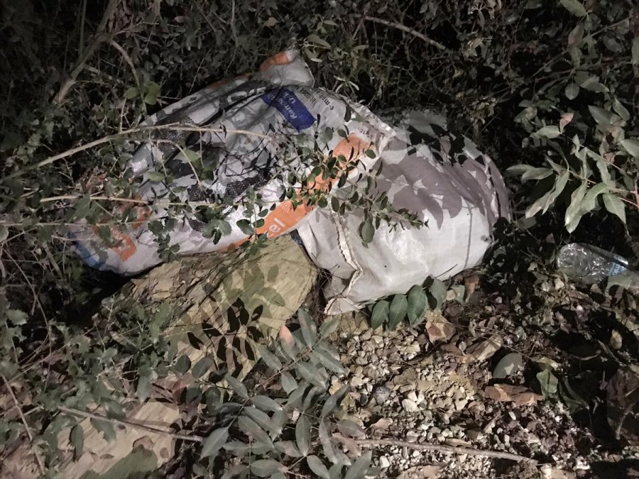 Antalya'da Güvenlik Kamerasına Yansıyan Avokado Hırsızlığıyla İlgili 2 Kardeş Yakalandı