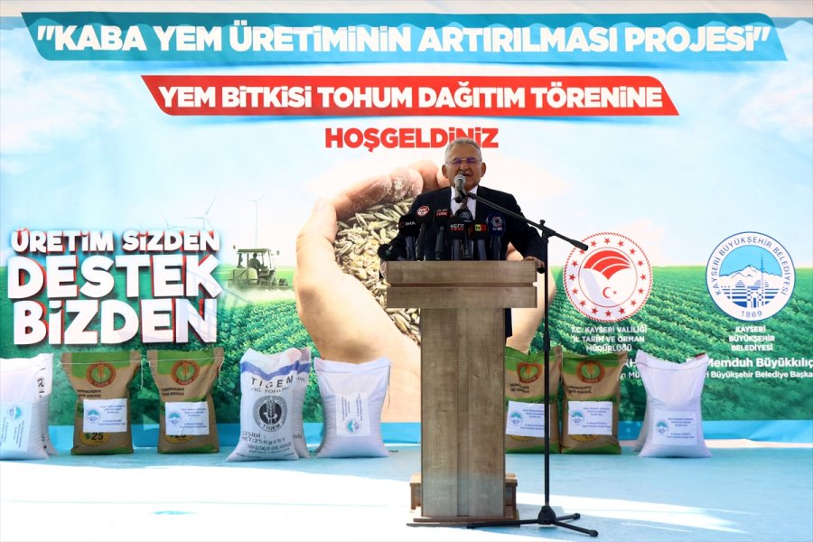 Kayserili Çiftçilere 414 Ton Yem Bitkisi Tohum Desteği Yapıldı