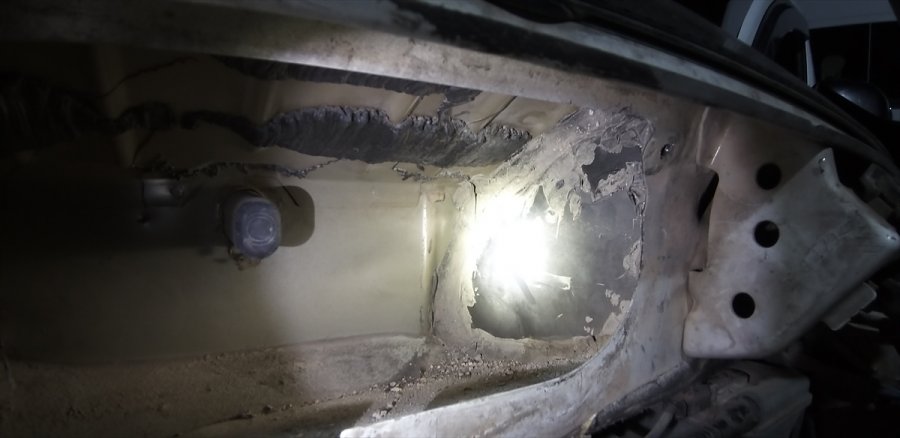 Güncelleme - Mersin'de Uyuşturucu Sevkiyatını Narkotik Köpeği 