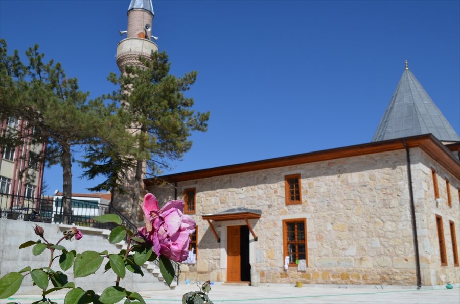 Ilgın'da Çukur Camii Restorasyonun Ardından İbadete Açılıyor