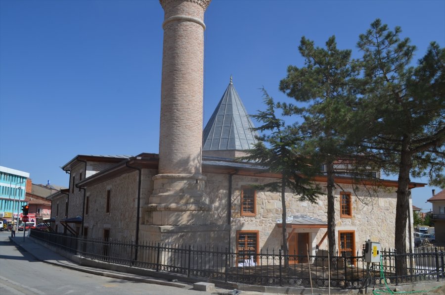 Ilgın'da Çukur Camii Restorasyonun Ardından İbadete Açılıyor