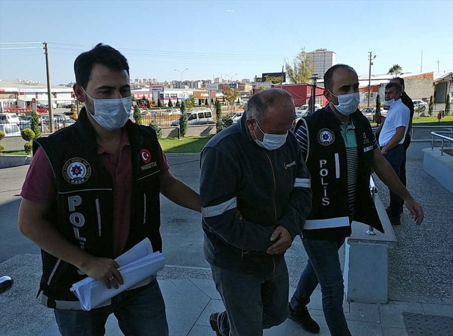 Karaman'da 3 Kişi Uyuşturucu Ticareti Yaptıkları İddiasıyla Tutuklandı