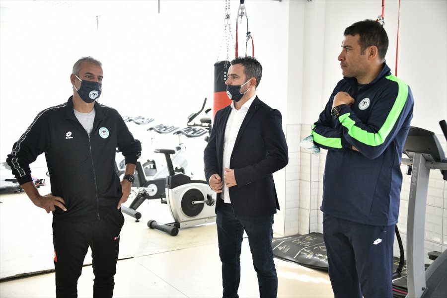Konyaspor Teknik Direktörü İsmail Kartal, Altyapı Tesislerini Ziyaret Etti