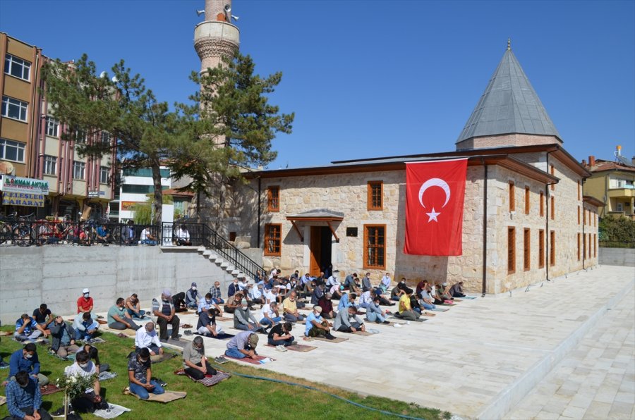 Ilgın'da Restorasyonu Tamamlanan Pir Hüseyin Bey Camii Yeniden İbadete Açıldı