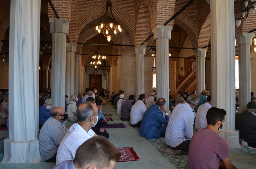 Ilgın'da Restorasyonu Tamamlanan Pir Hüseyin Bey Camii Yeniden İbadete Açıldı
