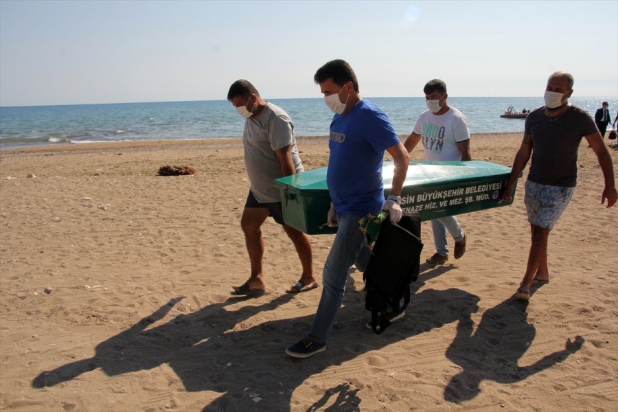 Mersin'de Denizde Kadın Cesedi Bulundu