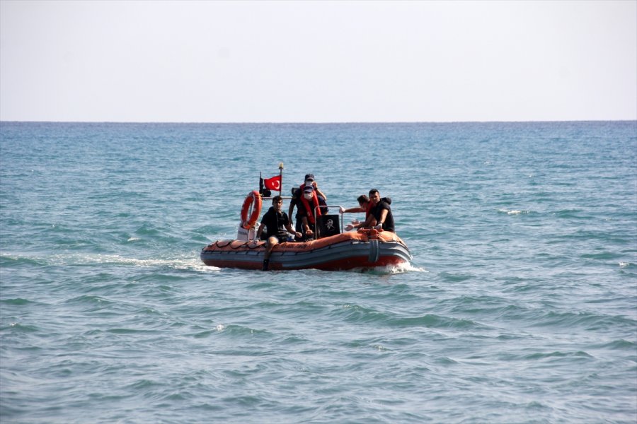 Mersin'de Denizde Kadın Cesedi Bulundu