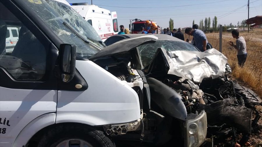 Niğde'de Zincirleme Trafik Kazası: 1 Ölü, 7 Yaralı