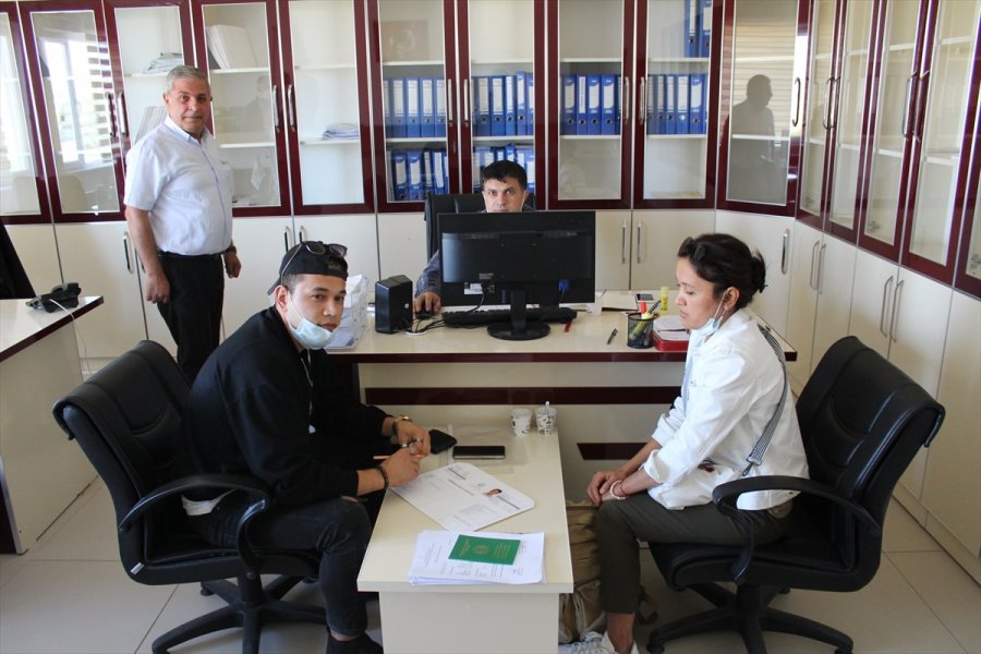 Yunak Meslek Yüksek Okulunda 10 Yabancı Uyruklu Öğrenci Eğitim Alacak