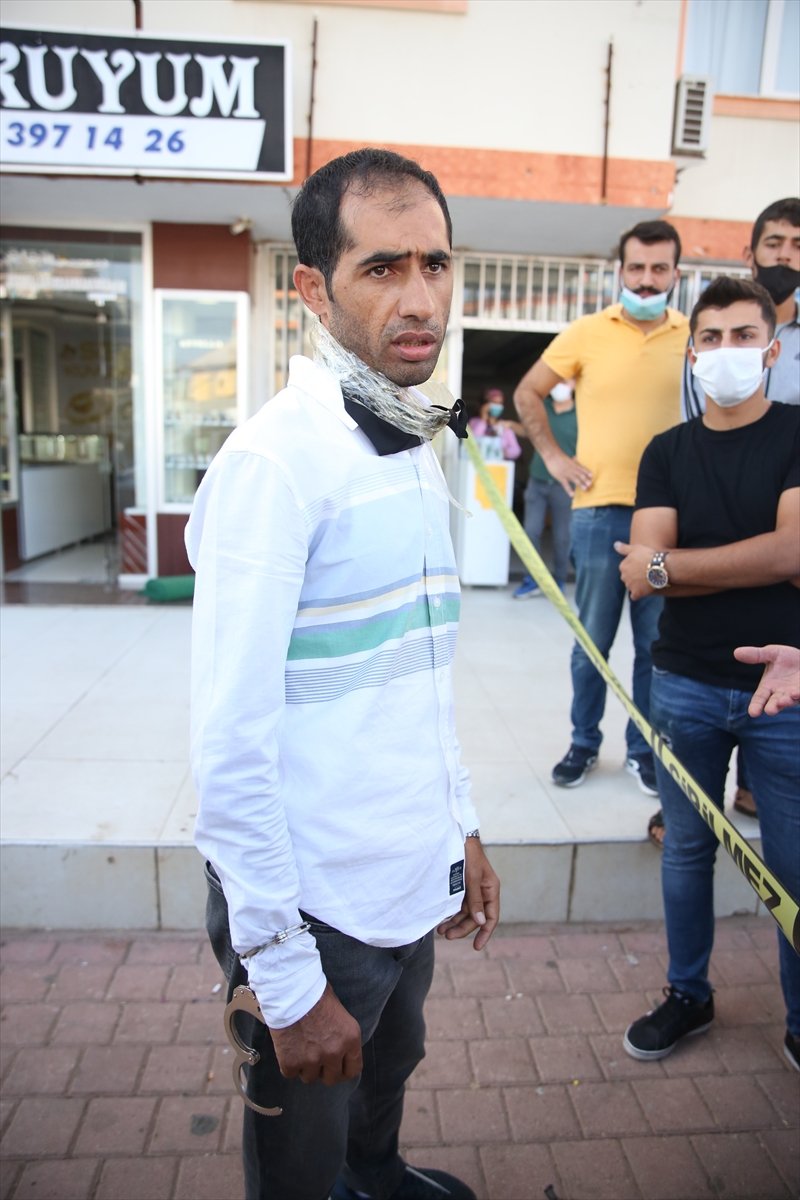 Antalya'da Silahlı Kuyumcu Soygunu