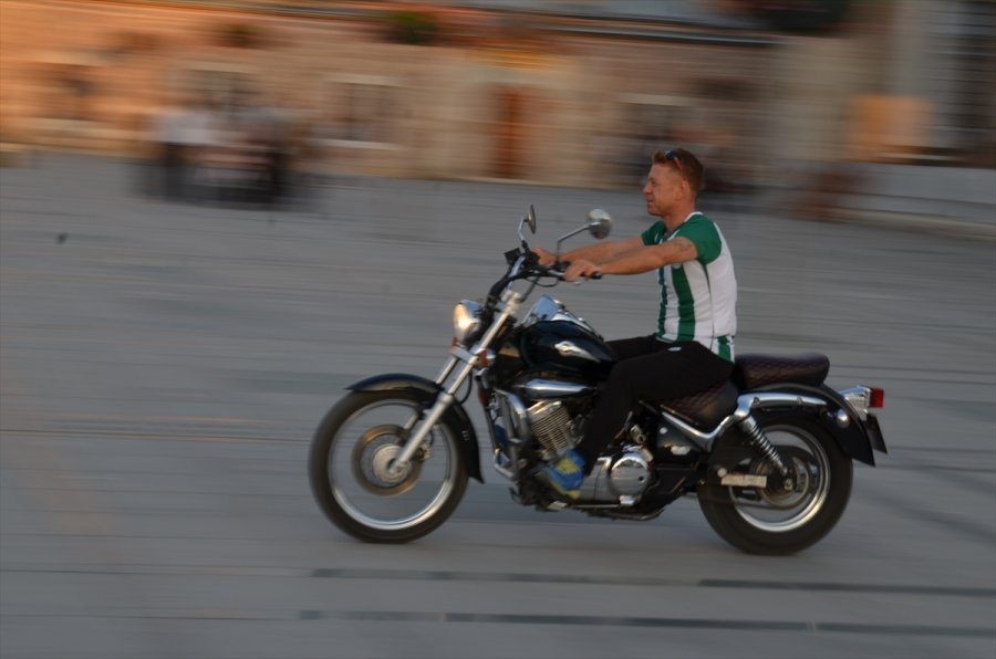 Motosiklet Tutkusu İçin 1 Yılda 50 Kilo Verdi