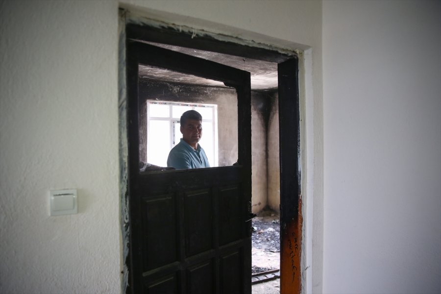 Yangın Çıkan Evinin Bir Odasını Dava Süreci Nedeniyle 8 Yıldır Muhafaza Ediyor