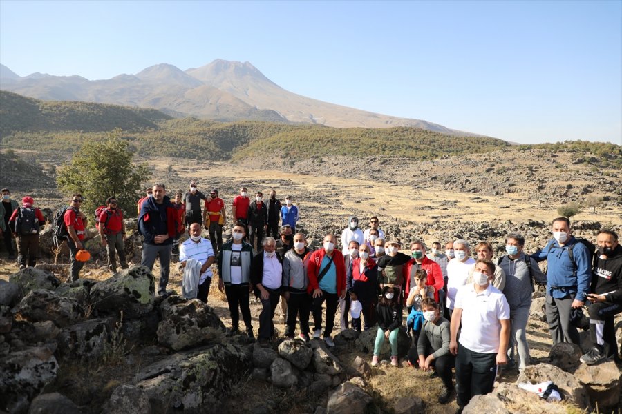 Aksaray'da Sağlıklı Yaşam İçin Doğa Yürüyüşü Yapıldı