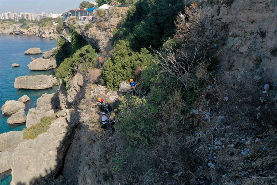 Falezlerde Çevre Temizliği Yapıldı