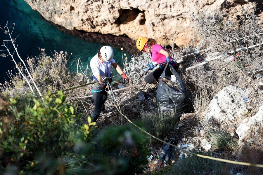Falezlerde Çevre Temizliği Yapıldı