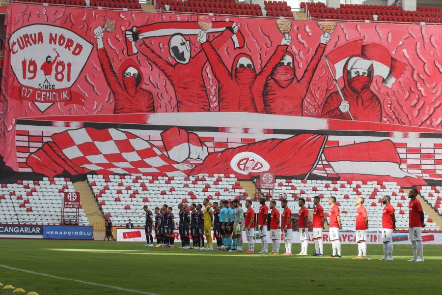 Antalyaspor'dan Sumudica'ya 