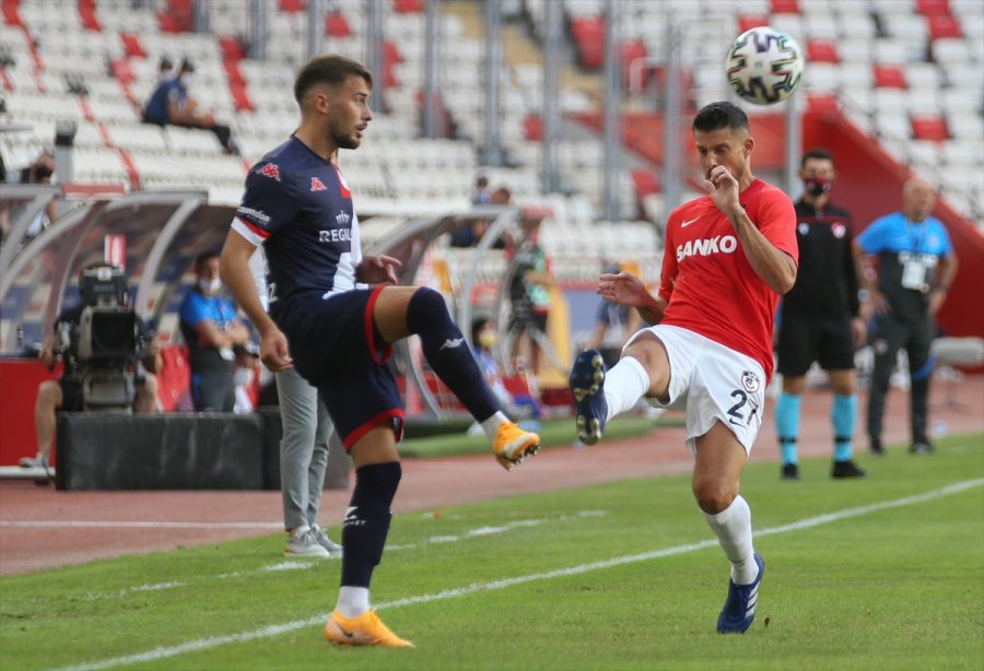 Antalyaspor'dan Sumudica'ya 