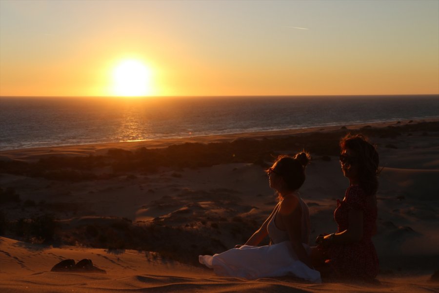 Patara'nın Kum Tepeleri Turistlere Çöl Deneyimi Yaşatıyor