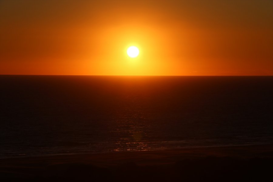 Patara'nın Kum Tepeleri Turistlere Çöl Deneyimi Yaşatıyor