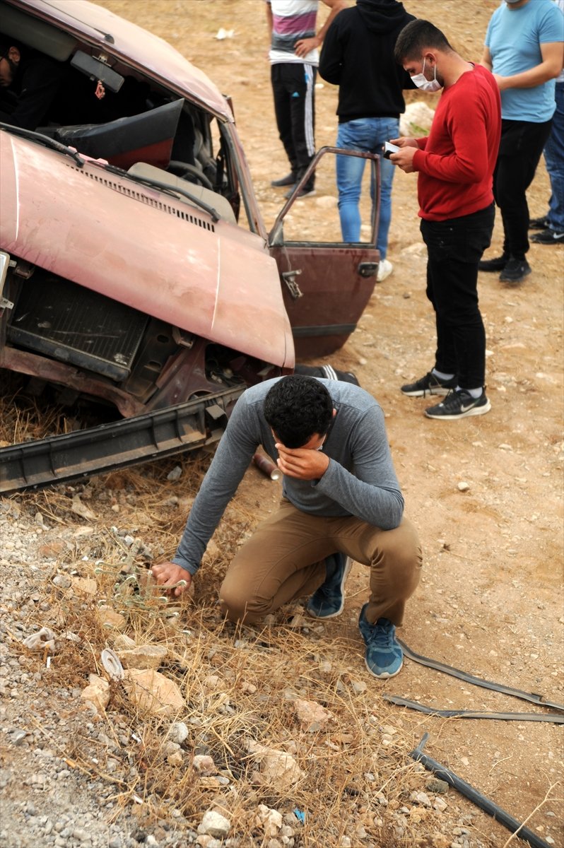 Antalya'da Devrilen Otomobilin Sürücüsü Öldü