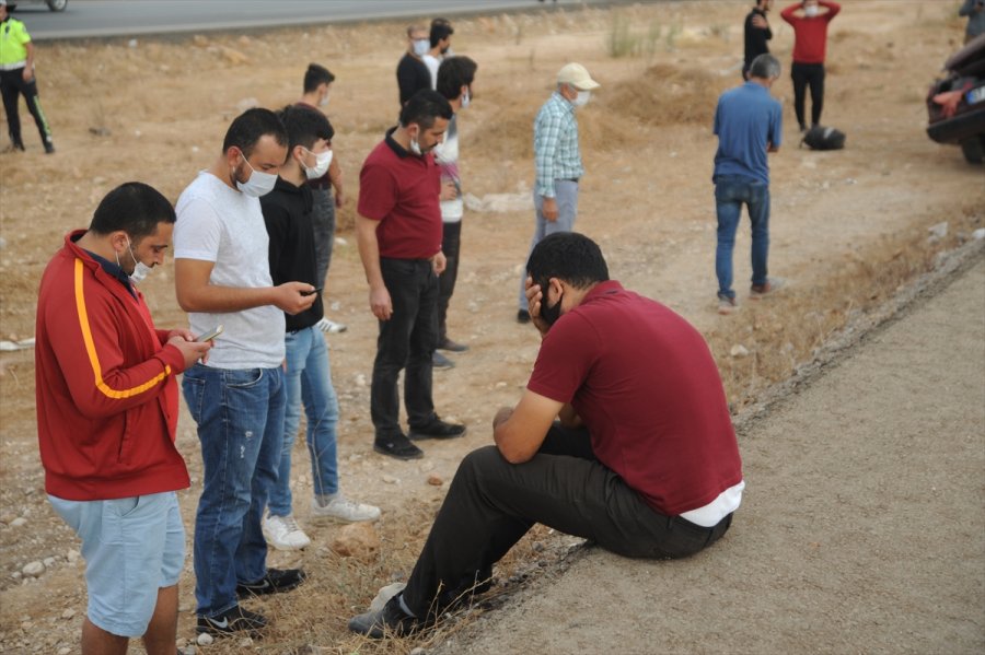 Antalya'da Devrilen Otomobilin Sürücüsü Öldü