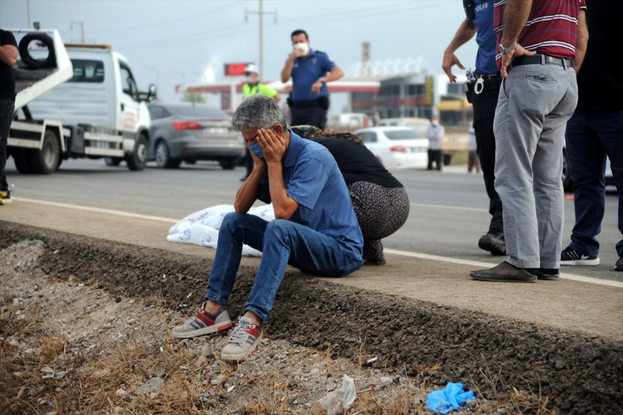 Antalya'da Devrilen Otomobilin Sürücüsü Öldü