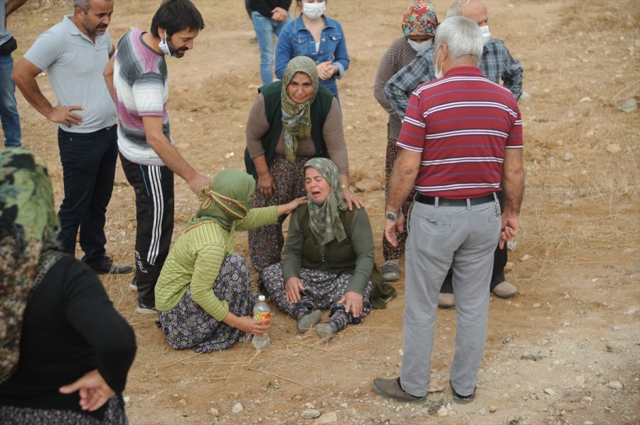 Antalya'da Devrilen Otomobilin Sürücüsü Öldü