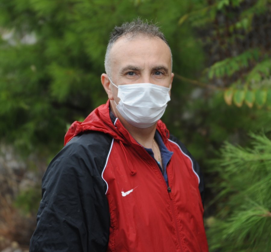 Antalya'da Zincirleme Trafik Kazası: 6 Yaralı