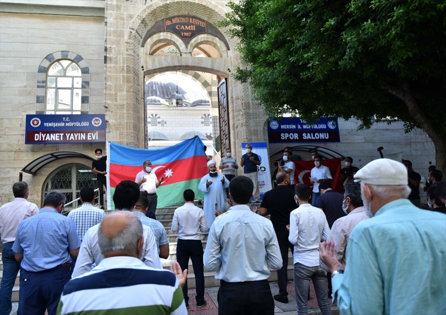 Ermenistan'ın Saldırısında Ölen Azerbaycanlı Siviller İçin Gıyabi Cenaze Namazı Kılındı