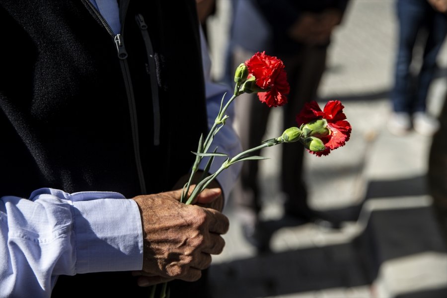 Ahmet Taner Kışlalı Kabri Başında Anıldı