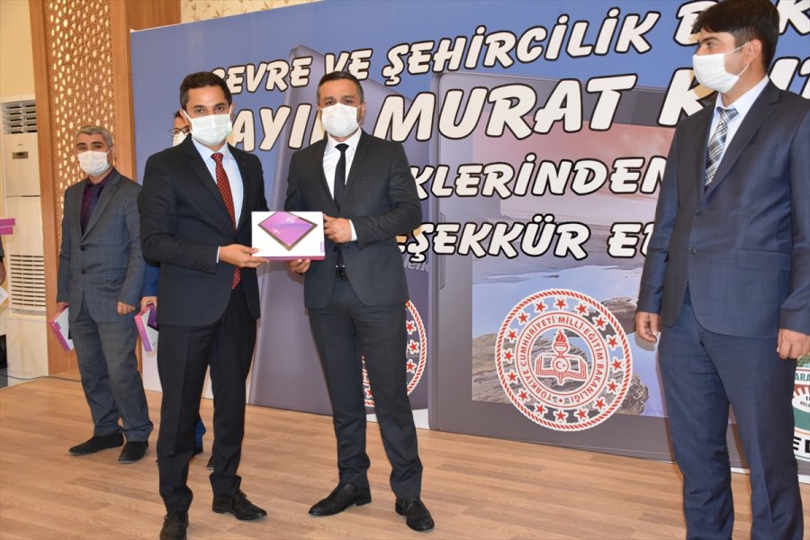 Bakan Kurum'un Katkıları İle Alınan Tabletler, Karapınar'da Okul Müdürlerine Teslim Edildi