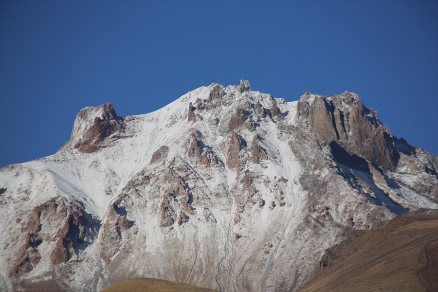 Erciyes Dağında Kış Manzarası