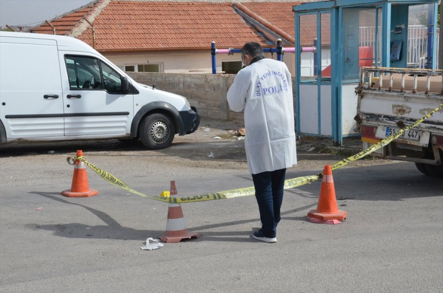 Karaman'da Kavgayı Ayırmaya Çalışan Gardiyan Silahla Yaralandı