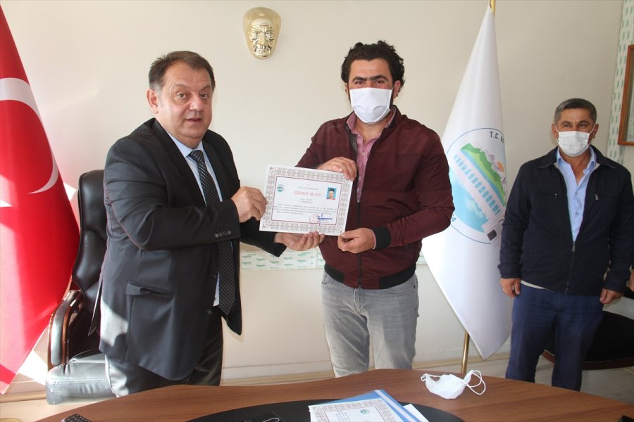 Orman Yangınının Büyümeden Söndürülmesindeki Yararlılıklarından Dolayı Çiftçi Aileye Teşekkür Belgesi