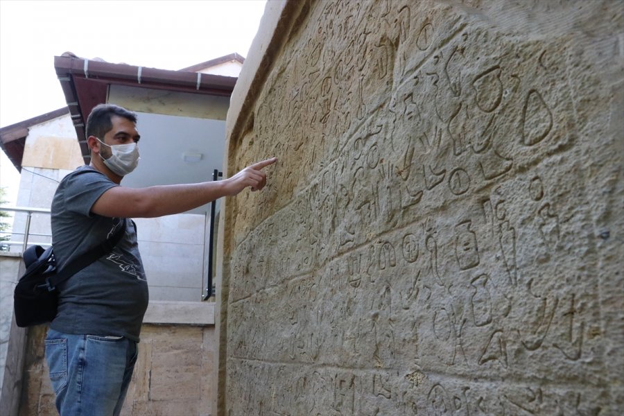 Bolkarlar'daki Maden Yazıtının Replikası Niğde Müzesinde Sergilenmeye Başlandı