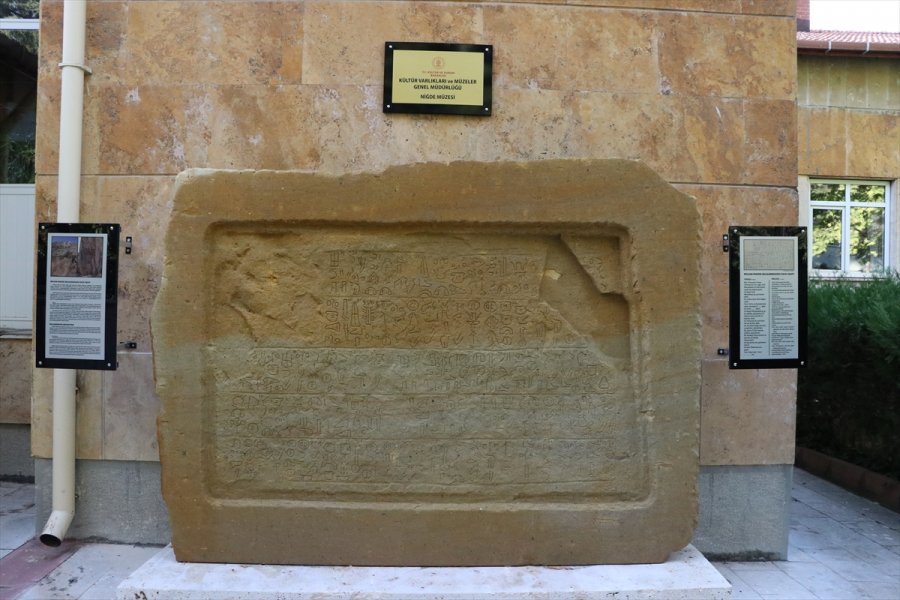 Bolkarlar'daki Maden Yazıtının Replikası Niğde Müzesinde Sergilenmeye Başlandı