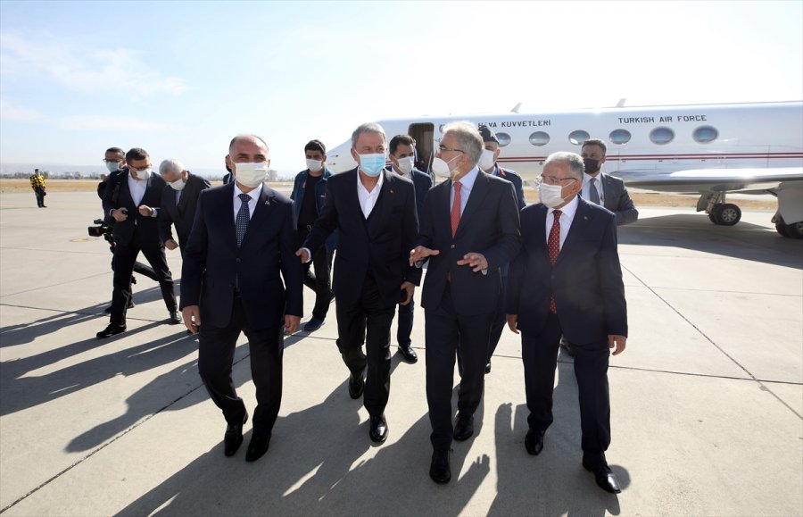 Milli Savunma Bakanı Akar, Ak Parti Kayseri 7. Olağan İl Kongresi'nde Konuştu: (1)