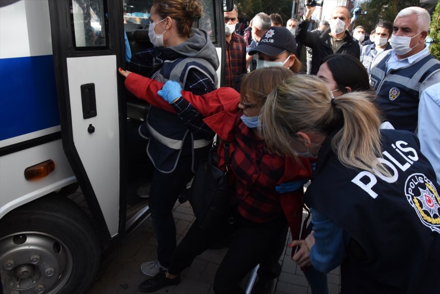 Eskişehir'de İzinsiz Gösteri Yapmak İsteyen Gruba Müdahale