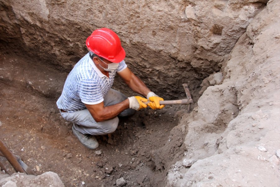 Kızkalesi'nin Karada Bulunan Bölümünde Kazı Çalışması Başlatıldı