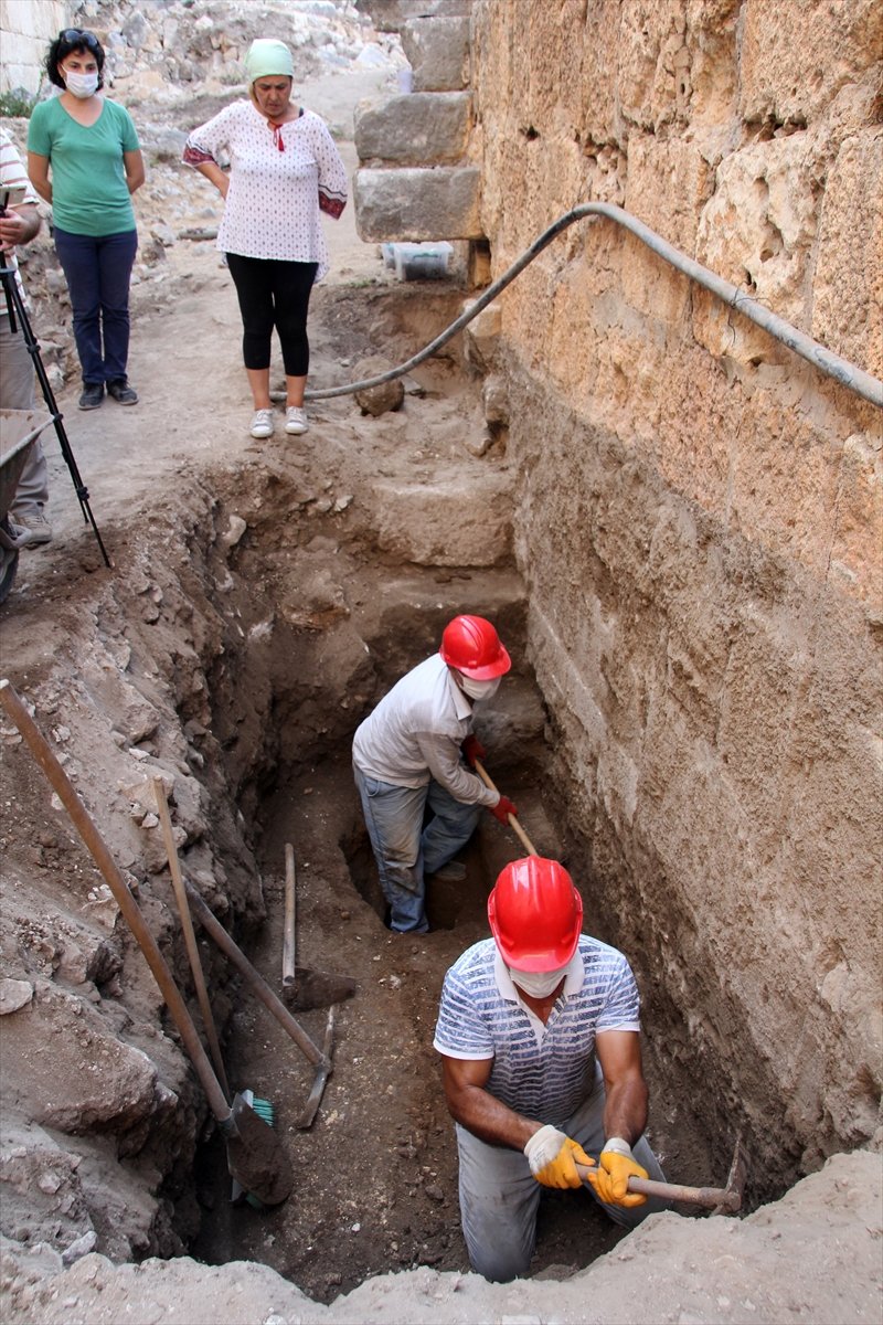 Kızkalesi'nin Karada Bulunan Bölümünde Kazı Çalışması Başlatıldı