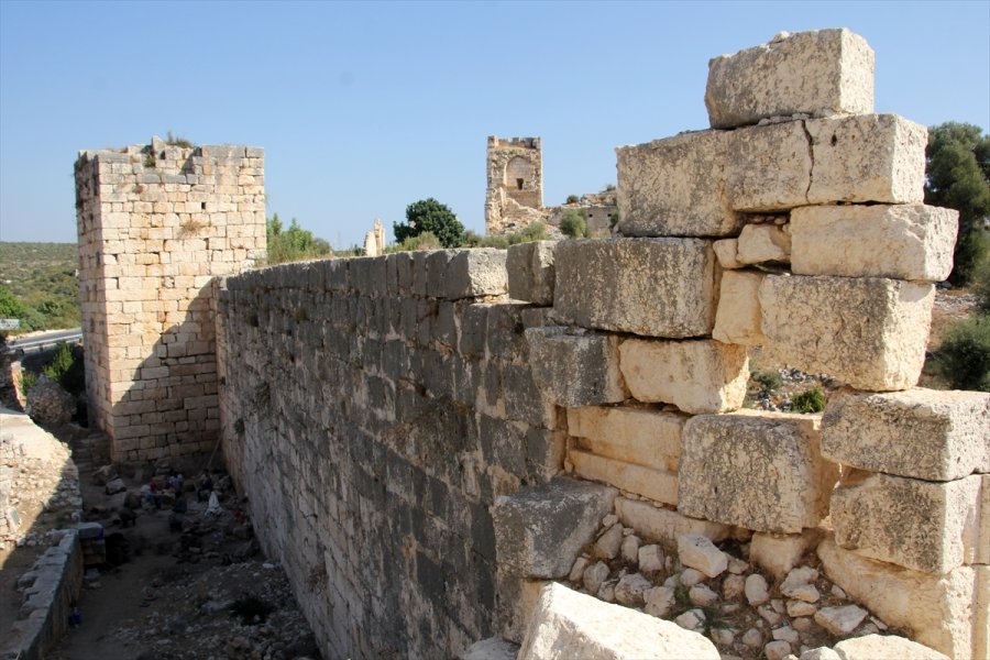 Kızkalesi'nin Karada Bulunan Bölümünde Kazı Çalışması Başlatıldı