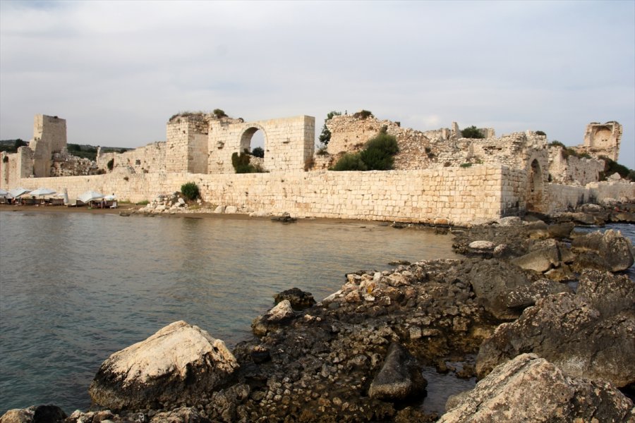 Kızkalesi'nin Karada Bulunan Bölümünde Kazı Çalışması Başlatıldı