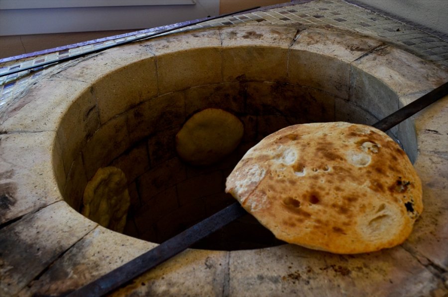 Mersin'de Kadınlar Tandır Evleriyle Aile Bütçesine Katkı Sağlıyor