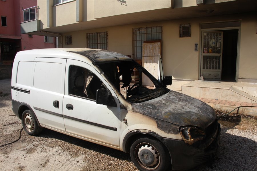 Antalya'da Depoda Çıkan Yangın Hasara Yol Açtı