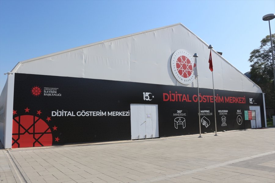 İletişim Başkanlığı Dijital Gösterim Merkezi'nde 