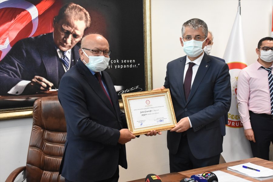 Ak Parti İl Başkanı Şaban Çopuroğlu Mazbatasını Aldı