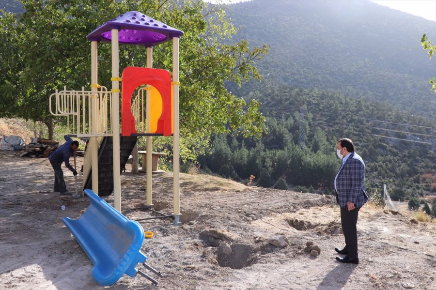 Akseki'de Çocuklara Yeni Oyun Parkları